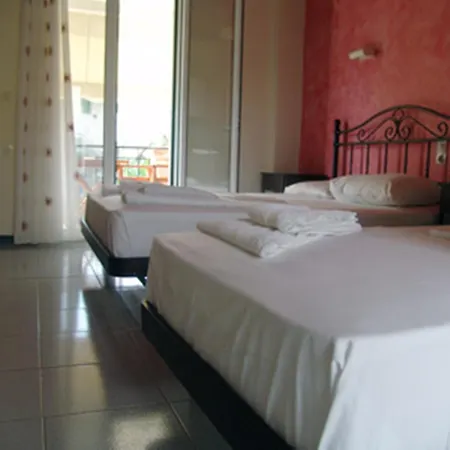 Natasa Mikros Gialos