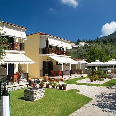 Natasa Mikros Gialos